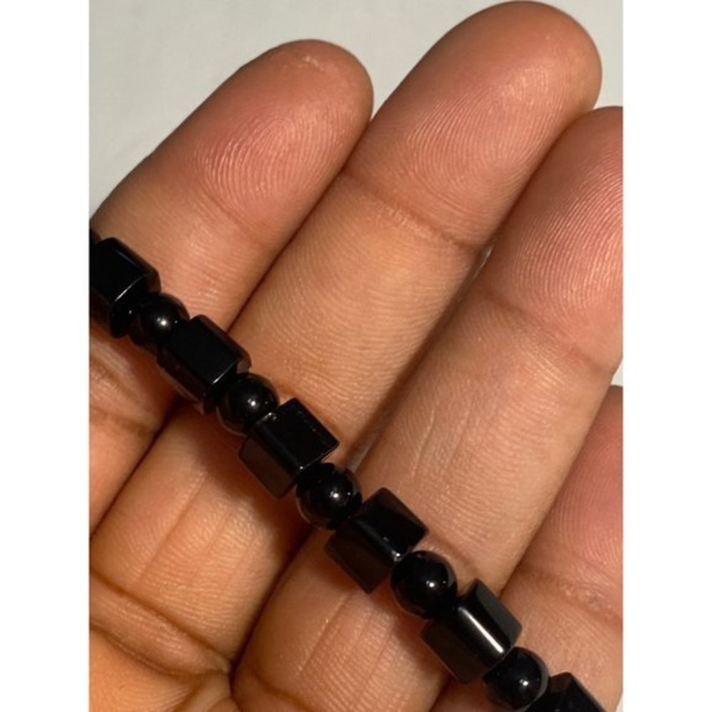 Fashion Jewelry Black Bracelet Circle Square Shapes - Picture 3 of 5